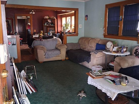 2nd image of 430 Knapp St NE