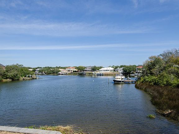 4th image of 88 Fairpoint Dr