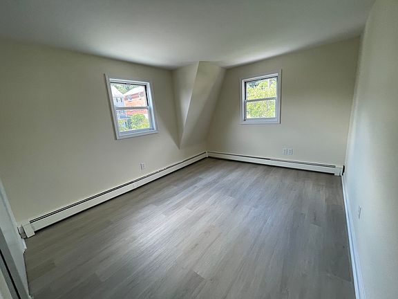 5th image of 71 Alvord Ln #U