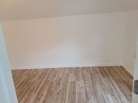 3rd image of 2641 Niag Falls Blvd