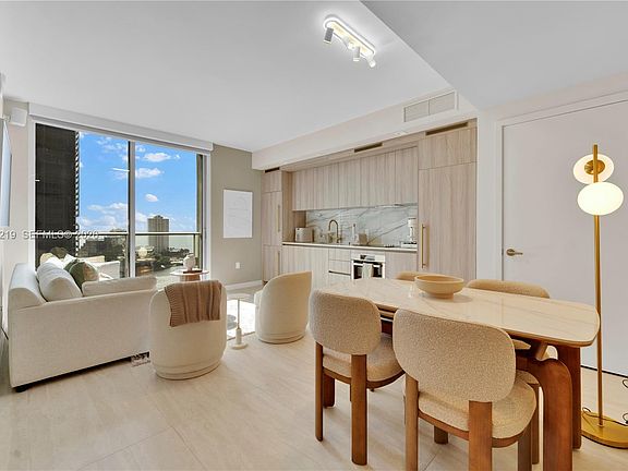 4th image of 77 SE 5th 2115 Miami #2115