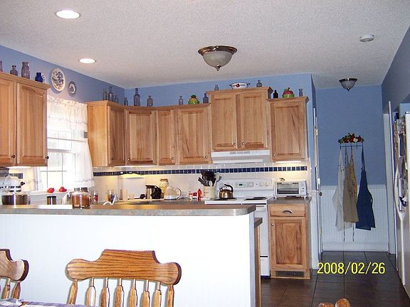 Kitchen/Dining Area