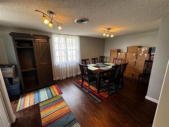 5th image of 6058 N Sunset Dr