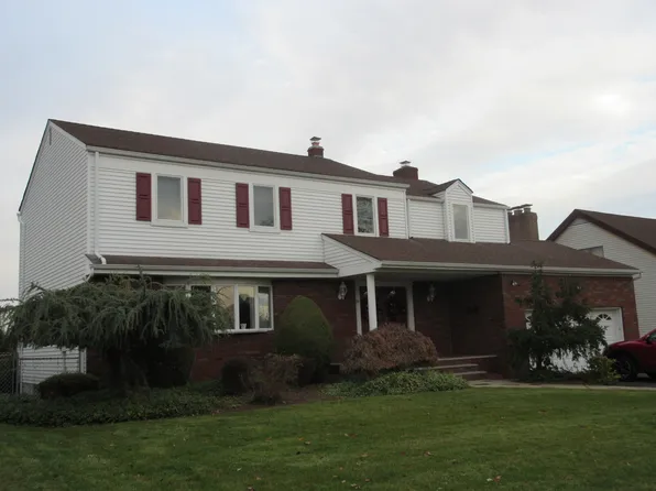 24 Trella Ter, Clifton, NJ 07013