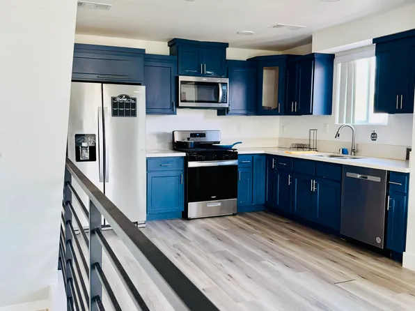 215 E 29th St, Los Angeles, CA 90011
