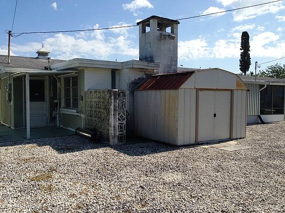 4th image of 3828 Beacon Square Dr