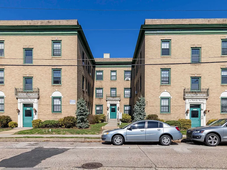 109 Chestnut St — Photo 5