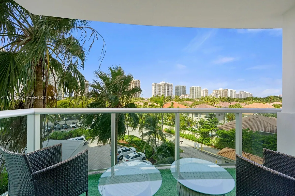 Building Photo - 19370 Collins Ave #422
