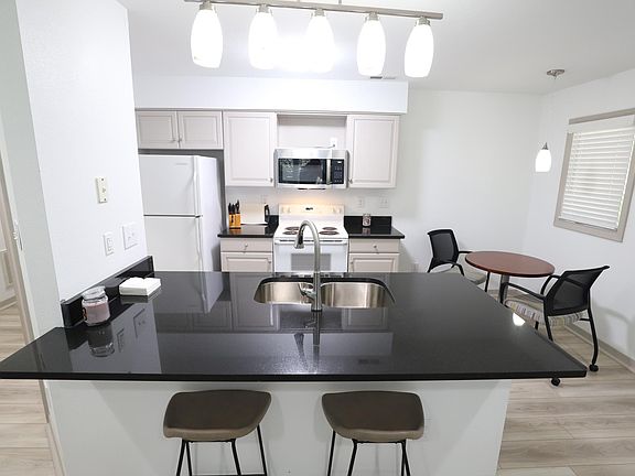 Bistro-bar granite counter-tops