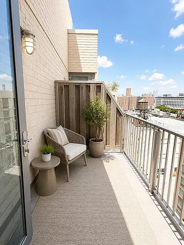 257 Gold St Photo 1