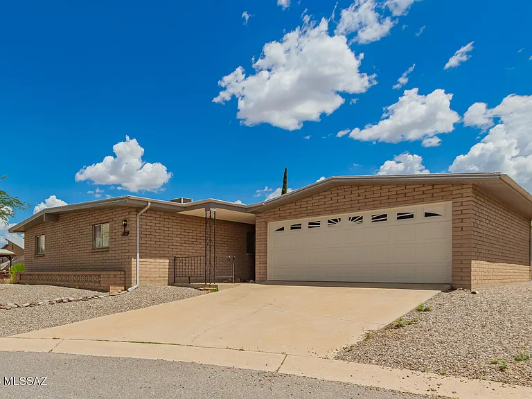 16381 S Observatory Pl — Photo 2