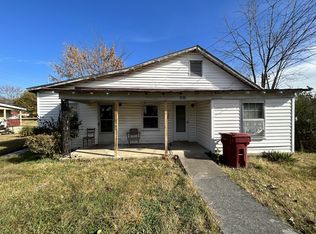 306 Earl St, Johnson City, TN 37601