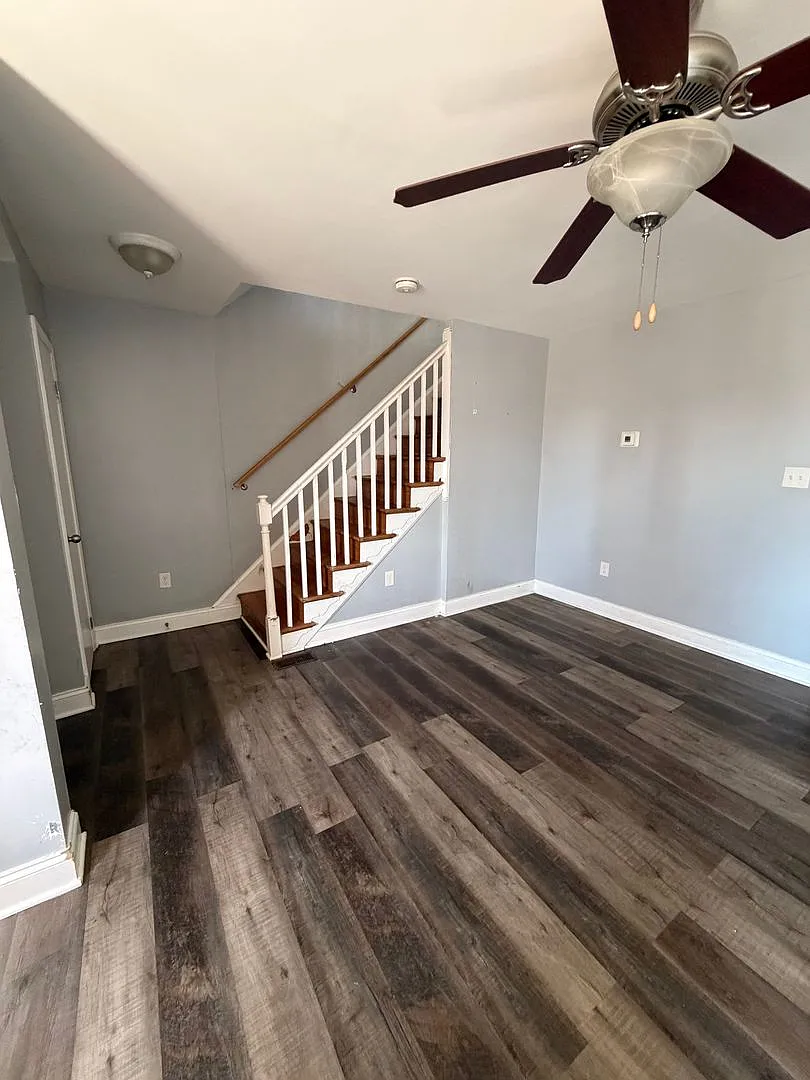 Century Rd Available Now !! — Photo 4