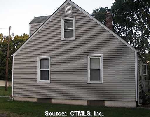 2nd image of 25 Elm Court Ext