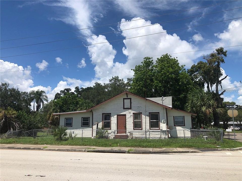 2nd image of 608 2nd St E