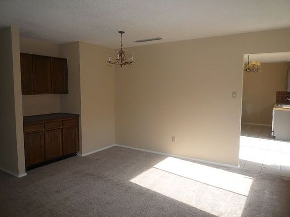 Formal Dining