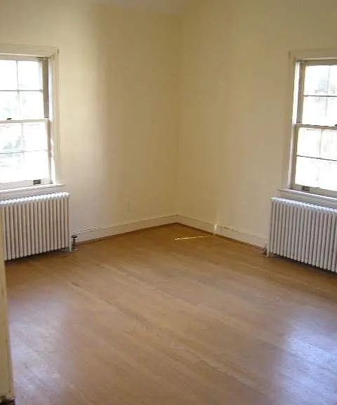 435 N Monroe St — Photo 13