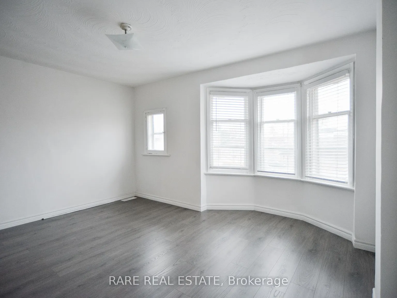 2 bed, $2,350 — Photo 2