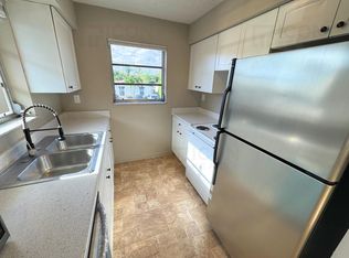 215 NW 25th St #6, Fort Lauderdale, FL 33311