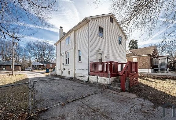 3rd image of 5707 Hamilton Ave