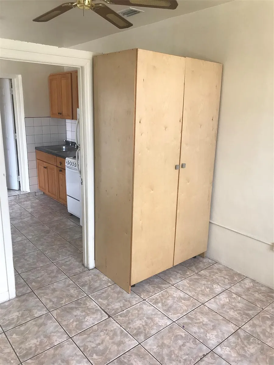Building Photo - 17131 NW 32nd Ct #1