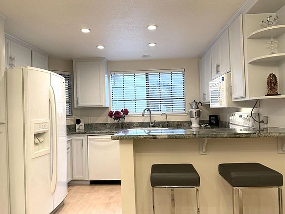 4th image of 3120 Heather Ridge Dr