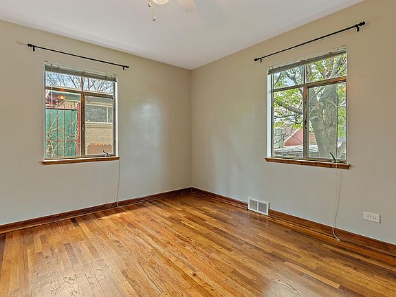 Bedroom 2 + large closet
