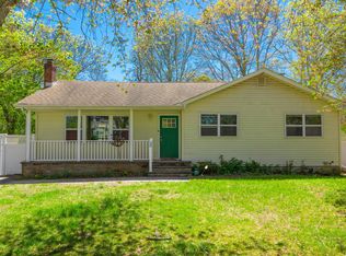 72 Tipton Dr E, Shirley, NY 11967