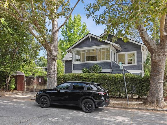3rd image of 52 Park Road