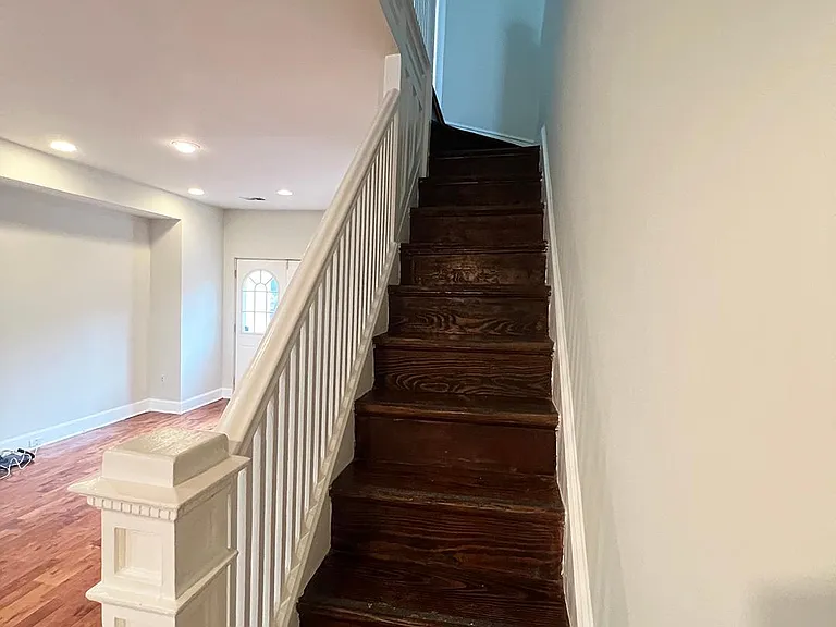 770 Columbia Rd NW — Photo 4