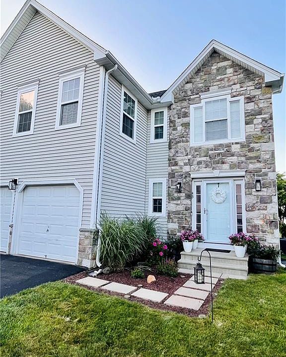 1st image of 43 Schoolhouse Landing