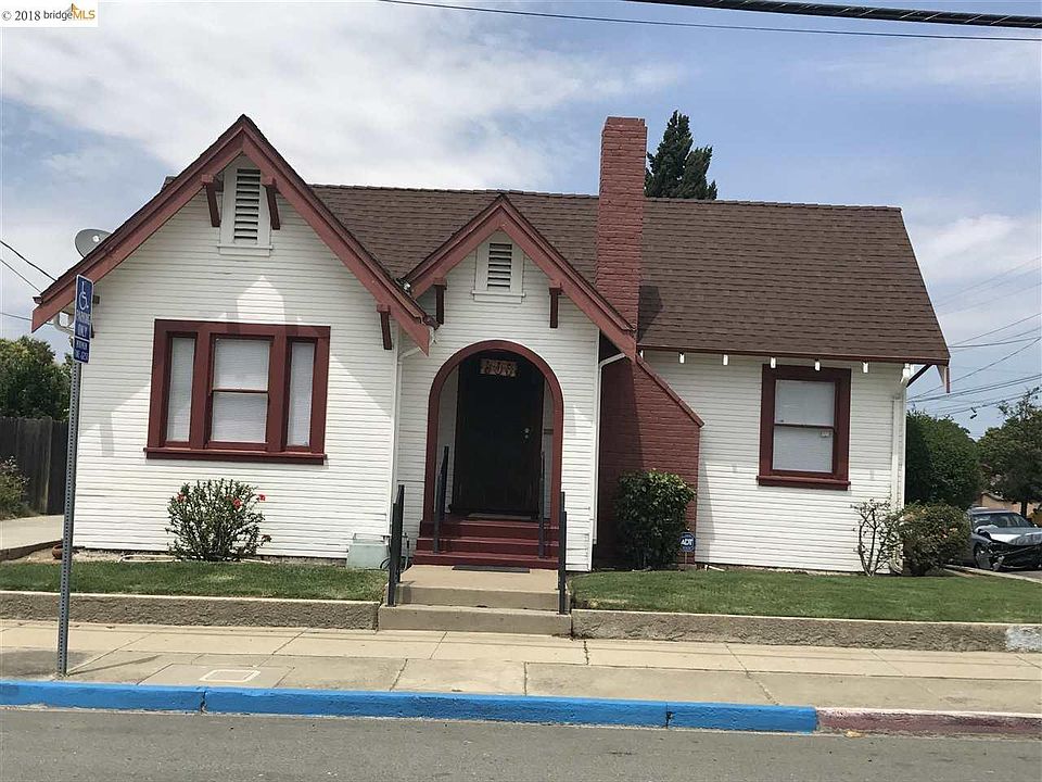 1st image of 600 W 11th St