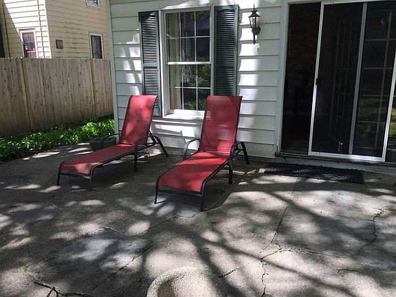 2nd image of 11 McMaster St #2