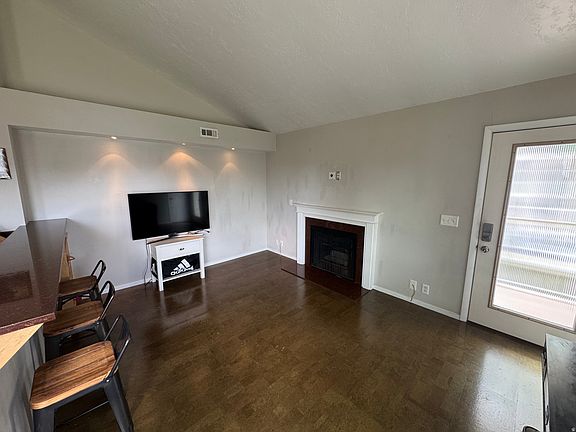 4th image of 1444 Beacon Hill Cir #174