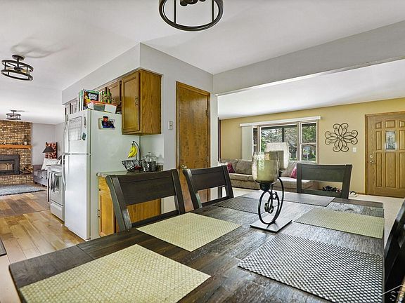 4th image of 4337 Persimmon Dr