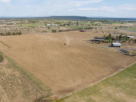 3rd image of 66320 Black Horse Ln