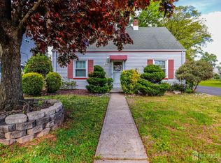 215 Loring Ave, Edison, NJ 08817