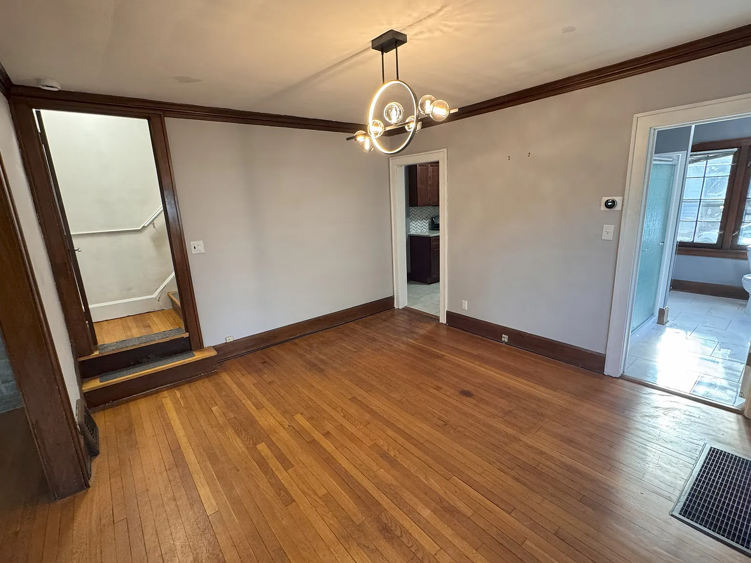 4 bed, 2.5 bath, 2567 sqft, $2,000 — Photo 3