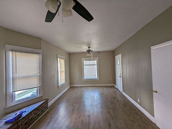 3rd image of 358 E Pearl St