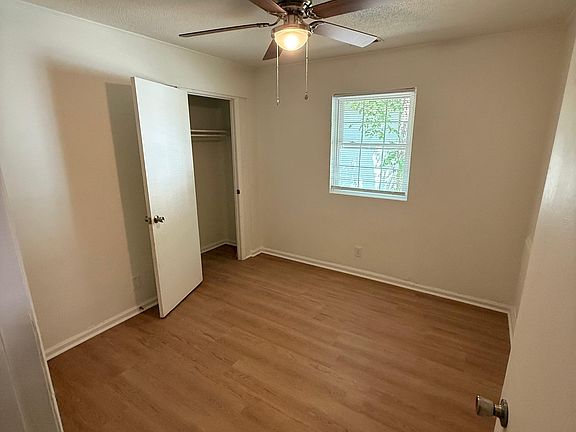 4th image of 605 Barton St #A