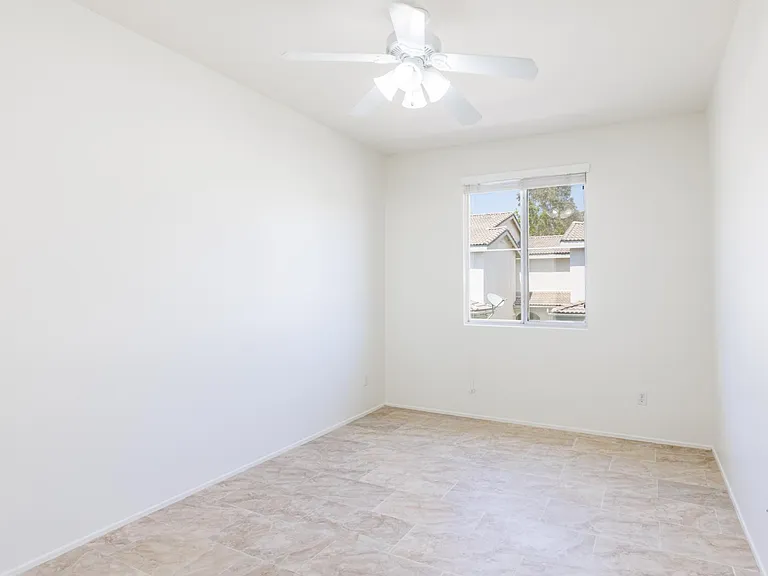 25403 Great Lake Ct — Photo 22