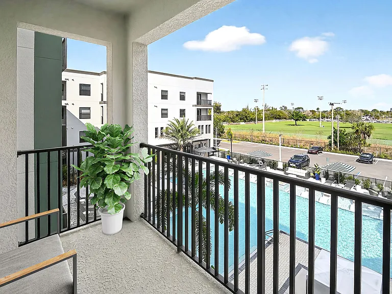 Sinclair at Palm Pointe — Photo 10
