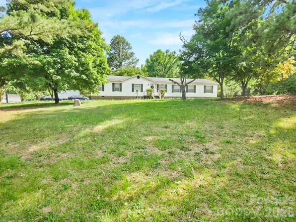 5151 Redman Rd, Rocky Mount, NC 27803