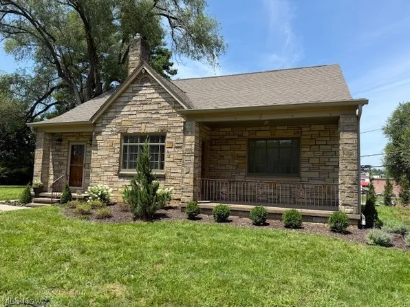 1119 Abbey Pl, Zanesville, OH 43701