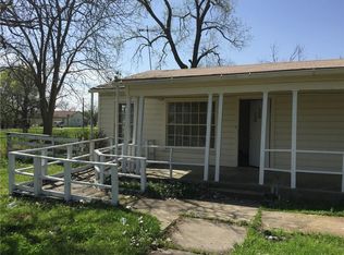 204 Stallings St, Terrell, TX 75160
