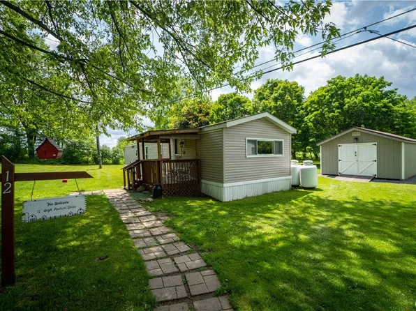 12 High Pasture Dr, Bridgewater, NY 13313