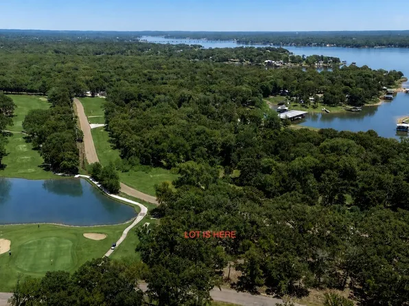 236 Colonial Dr, Mabank, TX 75156