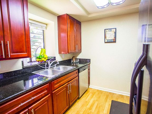 4th image of 3355 Shadow Park Pl #321