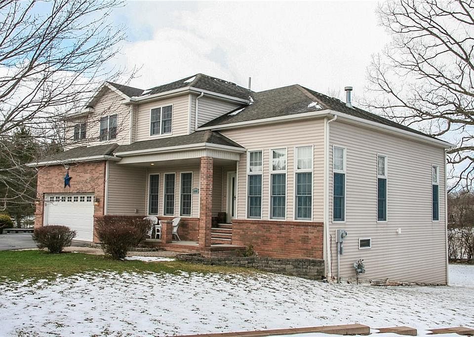 1st image of 30 Hillside Dr