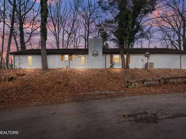 335 Buena Vista Dr, Sevierville, TN 37876